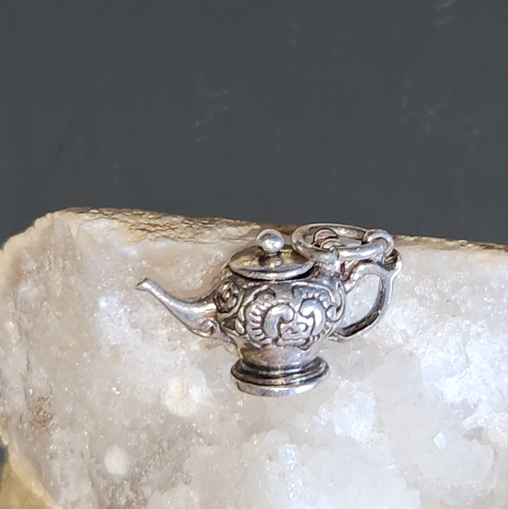 Women's 925 Teapot with Opening Lid Charm for a Bracelet or a Necklace.